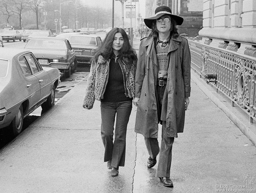 オリジナル・プリント「ジョン・レノン＆ヨーコ - NYC - 1973年」【写真家 ボブ・グルーエンのサイン入り】