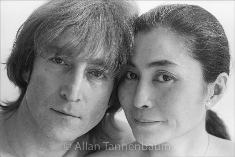 ジョン・レノンとオノ・ヨーコ - ソーホー・ギャラリー、NYC - 1980年」【写真家 アラン・タネンバウムのサイン入り】