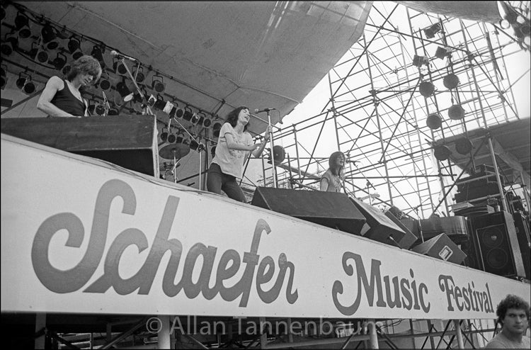 パティ・スミス - シェーファー・ミュージック・フェスティバル - 1976年」【写真家 アラン・タネンバウムのサイン入り】