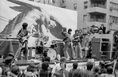 ローリング・ストーンズ - グリニッジ・ヴィレッジ、NYC - 1975年」【写真家 アラン・タネンバウムのサイン入り】