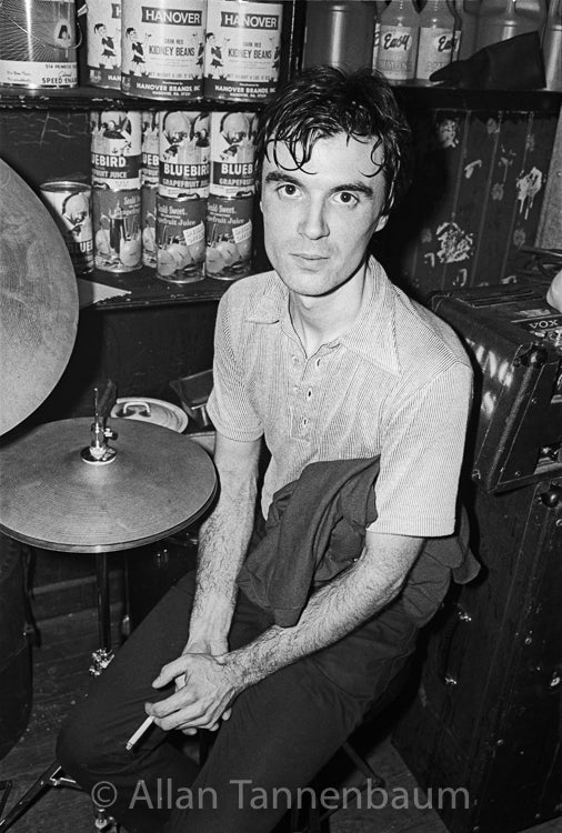 デヴィッド・バーン - CBGB、NYC - 1977年」【写真家 アラン・タネンバウムのサイン入り】